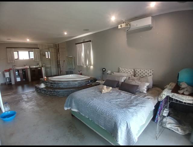 2 BEDROOM HOUSE TO LET IN WATERFALL